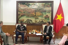 Thứ trưởng Văn hóa, Thể thao và Du lịch Hoàng Đạo Cương tiếp Đoàn chuyên gia Chương trình Ký ức thế giới của UNESCO. 