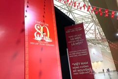 Triển lãm thành tựu đất nước dừng đón khách tham quan từ 16 giờ ngày 15/9. 
