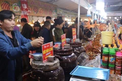 Hội chợ thu hút đông đảo doanh nghiệp, người tiêu dùng tham gia.