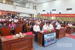 Quang cảnh đại biểu dự hội nghị.