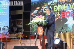Đồng chí Trần Quang Vinh, Phó Giám đốc Trung tâm Triển lãm văn hóa nghệ thuật Việt Nam, Bộ Văn hóa, Thể thao và Du lịch phát biểu khai mạc Ngày hội Gia đình Việt Nam năm 2025.