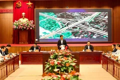 Bí thư Thành ủy Hà Nội Nguyễn Duy Ngọc phát biểu chỉ đạo cuộc họp.