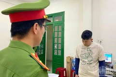 Cơ quan Cảnh sát điều tra Công an tỉnh Quảng Ngãi bắt giữ khẩn cấp đối với Võ Văn Tin, người cha ôm 2 con nhảy cầu tự tử.