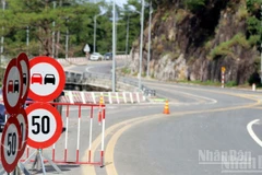 Từ 13 giờ ngày 25/11, các phương tiện (trừ ô-tô tải) được phép lưu thông trở lại trên tuyến đèo Prenn.