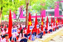 Trường trung học cơ sở Thạch Bàn (phường Long Biên) chuẩn bị cho năm học mới.