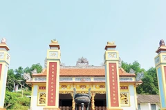 Đình làng Lựu Bảo đầy trang nghiêm.