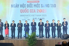 Tổng Bí thư Tô Lâm, Thủ tướng Phạm Minh Chính và các đại biểu dự Lễ hưởng ứng Ngày hội Đổi mới sáng tạo quốc gia năm 2025. 