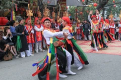 Múa con đĩ đánh bồng - một di sản độc đáo của Hà Nội sẽ được trình diễn trong Festival Thăng Long-Hà Nội.