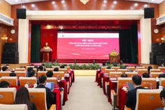 Toàn cảnh hội nghị.