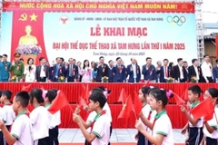Lễ khai mạc Đại hội thể dục thể thao xã Tam Hưng (thành phố Hà Nội) lần thứ nhất.