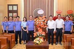Đoàn Viện Kiểm sát nhân dân tối cao chúc mừng Báo Nhân Dân.
