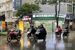 Dự báo khu vực Hà Nội có mưa rào và dông rải rác. (Ảnh minh họa: Đ.T)