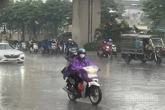 Dự báo khu vực Hà Nội có mưa rào và dông. (Ảnh minh họa: Đ.T)