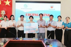 Em Nguyễn Thị Thanh Tâm được Tổ chức Tài chính vi mô Tình thương - Chi nhánh Hưng Nguyên nhận đỡ đầu trong vòng 3 năm.