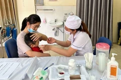 Chăm lo sức khoẻ cộng đồng hiệu quả ngay từ tuyến cơ sở. (Ảnh: HNV)