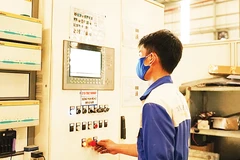 Hệ thống điều khiển tự động tại nhà máy thông minh 4.0 của Tập đoàn Tân Á Đại Thành.