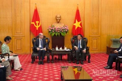 Quang cảnh buổi làm việc. (Ảnh: HOÀNG LÂM)