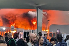 Hỏa hoạn tại khu triển lãm Cop30 khiến hàng trăm đại biểu phải sơ tán