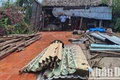 Một nhà dân bị sập hoàn toàn sau mưa lớn kèm giông lốc vào 3/6 trên địa bàn huyện U Minh.