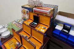 Số lượng lớn thiết bị phục vụ đánh bạc được phát hiện, thu giữ. (Ảnh: Công an cung cấp)