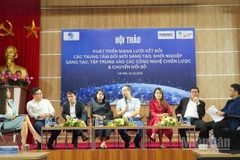 Các diễn giả trao đổi tại hội thảo. (Ảnh: HNV)