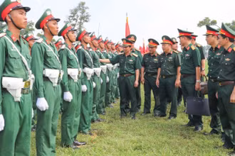 Thiếu tướng Trần Văn Bắc, Tư lệnh Quân khu 2 thăm, động viên lực lượng tham gia A80.