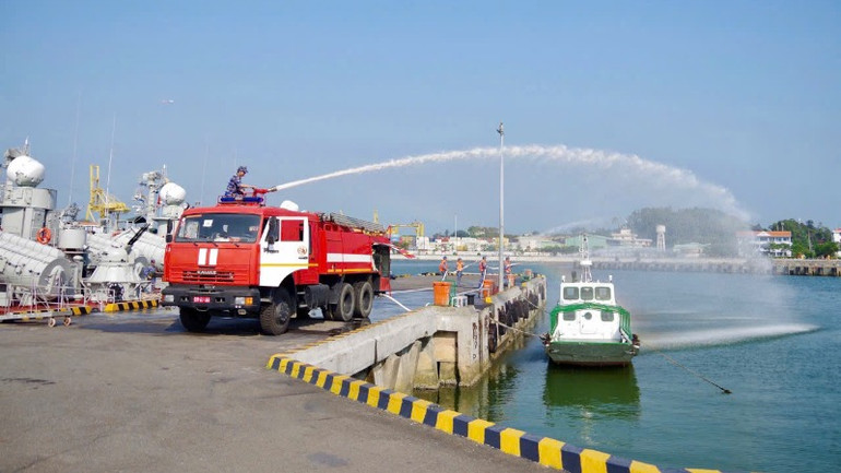 Huấn luyện, diễn tập phòng cháy chữa cháy phương tiện thủy.