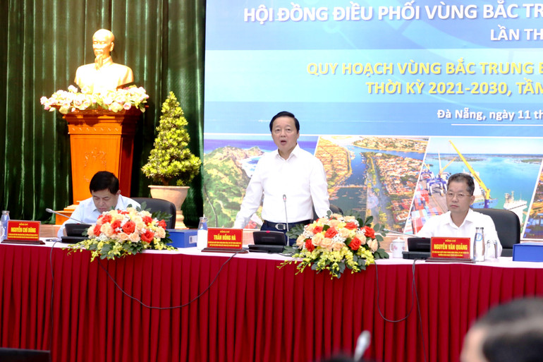 Phó Thủ tướng Trần Hồng Hà phát biểu tại Hội nghị. Phó Thủ tướng Trần Hồng Hà phát biểu tại Hội nghị.