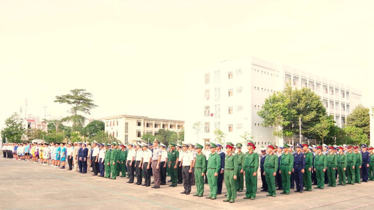 Lễ bế mạc và trao giải cho các tập thể, cá nhân đạt thành tích tốt trong thi đấu thể thao của Trường cao đẳng Kỹ thuật Hải quân.