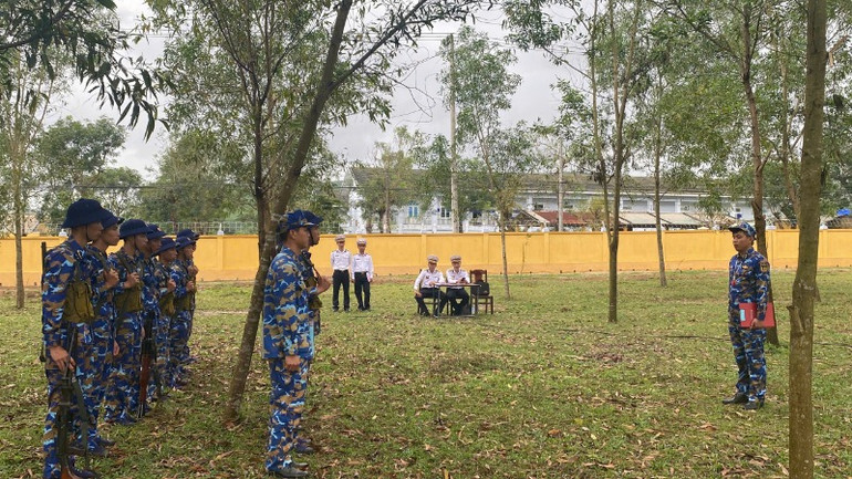 Kiểm tra thực hành thông qua giáo án huấn luyện tại Tiểu đoàn 355, Vùng 3 Hải quân