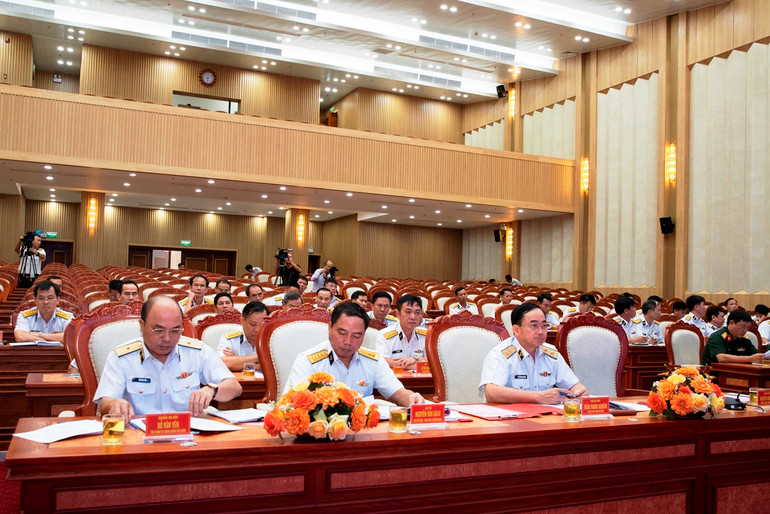 Các đơn vị trong toàn Quân chủng Hải quân luôn chủ động nắm chắc tình hình thiên tai, thảm họa trên biển để tham mưu kịp thời, chính xác biện pháp xử lý tình huống.