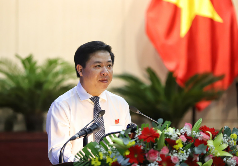 Đồng chí Lương Nguyễn Minh Triết, Ủy viên dự khuyết Trung ương Đảng, Phó Bí thư Thường trực, Chủ tịch HĐND thành phố Đà Nẵng: Đà Nẵng vẫn giữ được nhịp độ tăng trưởng kinh tế khá cao, trật tự an toàn xã hội được giữ vững. Đồng chí Lương Nguyễn Minh Triết, Ủy viên dự khuyết Trung ương Đảng, Phó Bí thư Thường trực, Chủ tịch HĐND thành phố Đà Nẵng: Đà Nẵng vẫn giữ được nhịp độ tăng trưởng kinh tế khá cao, trật tự an toàn xã hội được giữ vững.