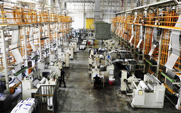 Vận động, hướng dẫn khách hàng lớn tổ chức lại sản xuất, tránh giờ cao điểm trong mùa nắng nóng.