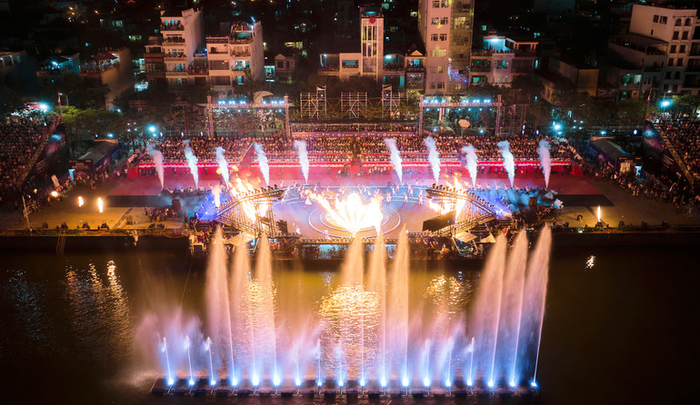 Lễ hội Pháo hoa quốc tế Đà Nẵng 2023 thu hút hàng trăm nghìn lượt khách du lịch