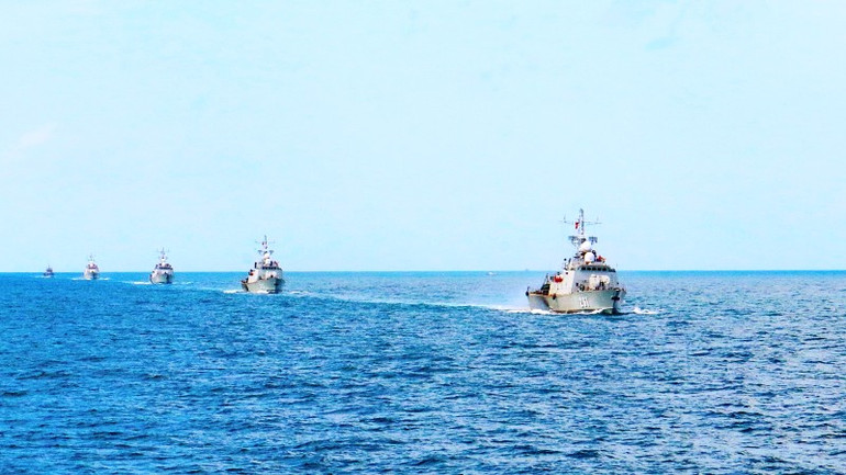 Biên đội tàu Hải quân Việt Nam luôn phát huy truyền thống anh hùng, sẵn sàng chiến đấu trong mọi tình huống. Biên đội tàu Hải quân Việt Nam luôn phát huy truyền thống anh hùng, sẵn sàng chiến đấu trong mọi tình huống.