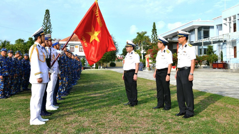Chỉ huy Vùng 5 kiểm tra công tác chuẩn bị cho mùa huấn luyện mới tại Lữ đoàn 127.
