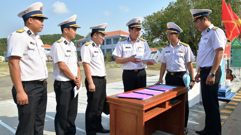 Mô hình quản lý sổ sách, giáo án ngành công tác đảng, công tác chính trị.