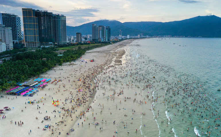 Du lịch Đà Nẵng đang phục hồi mạnh mẽ.