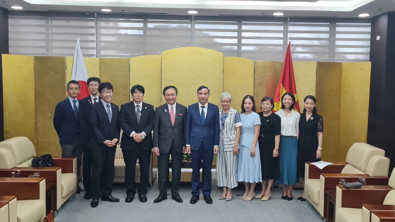 Đà Nẵng tạo điều kiện thuận lợi nhất cho doanh nghiệp Nhật Bản vào tìm hiểu, hợp tác đầu tư. Đà Nẵng tạo điều kiện thuận lợi nhất cho doanh nghiệp Nhật Bản vào tìm hiểu, hợp tác đầu tư.