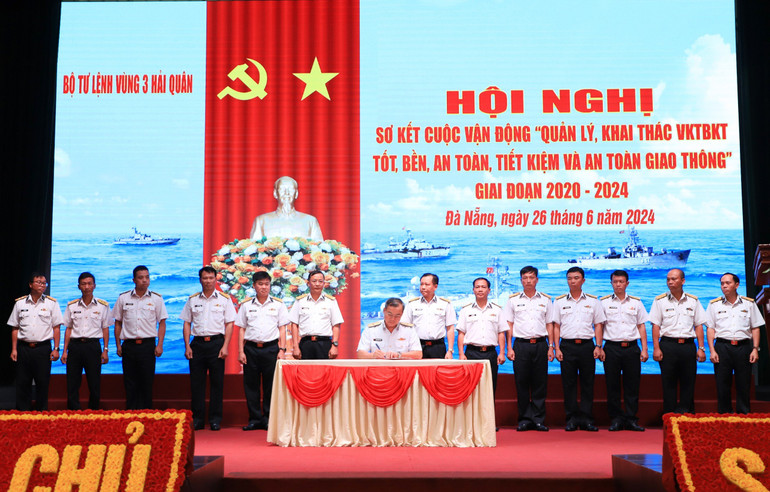 Các đơn vị ký cam kết đẩy mạnh phong trào thi đua sáng kiến, cải tiến kỹ thuật, ứng dụng hiệu quả vào thực tiễn.