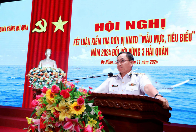 Phó Đô đốc Trần Thanh Nghiêm: Vùng 3 Hải quân cần tiếp tục nắm chắc tình hình, tham mưu xử trí kịp thời các tình huống, không để bị động bất ngờ.