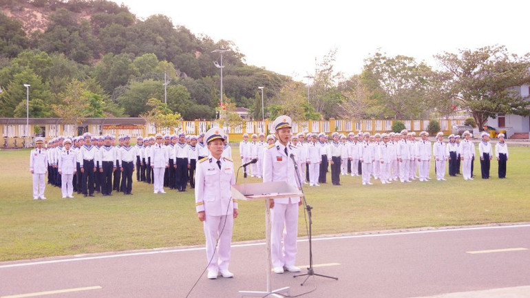 Lễ Chào cờ đầu năm trên đảo Trường Sa.
