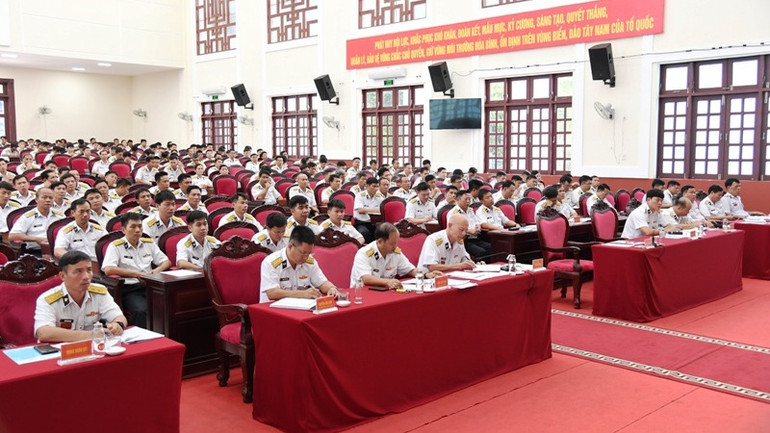 Các đơn vị trong toàn Vùng 5 rút kinh nghiệm trong công tác bảo đảm an toàn huấn luyện, công tác, giao thông...