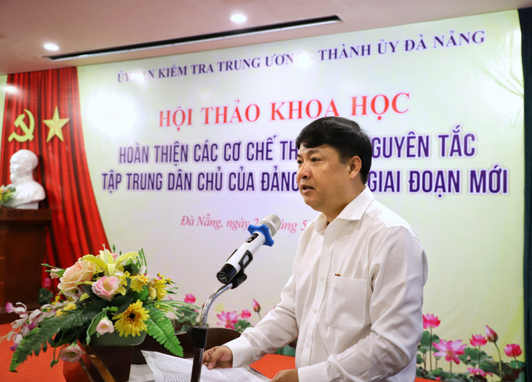 Phó Bí thư Thường trực Thành ủy Lương Nguyễn Minh Triết phát biểu khai mạc hội thảo.