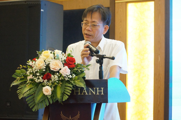 Ông Hồ Hồng Hải, Phó vụ trưởng Vụ Pháp chế-Bộ Thông tin và Truyền thông phát biểu tại hội nghị. Ông Hồ Hồng Hải, Phó vụ trưởng Vụ Pháp chế-Bộ Thông tin và Truyền thông phát biểu tại hội nghị.