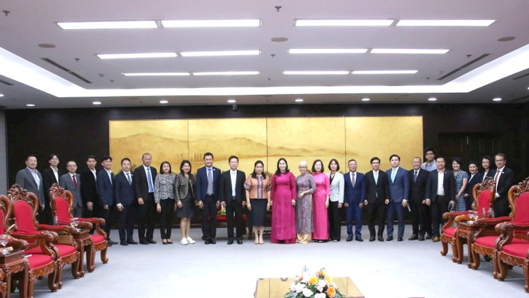 Chính quyền thành phố Đà Nẵng sẽ tạo mọi điều kiện thuận lợi để các doanh nghiệp Thái Lan đầu tư, kinh doanh tại Đà Nẵng. Chính quyền thành phố Đà Nẵng sẽ tạo mọi điều kiện thuận lợi để các doanh nghiệp Thái Lan đầu tư, kinh doanh tại Đà Nẵng.