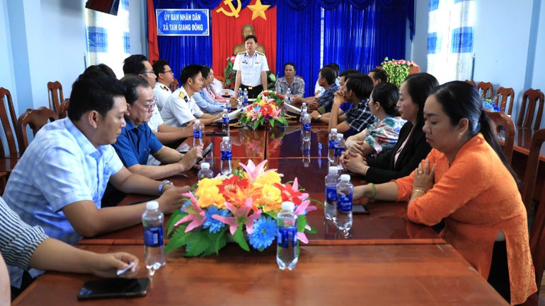 Quang cảnh buổi làm việc tại xã Tam Giang Đông, huyện Năm Căn, Cà Mau.