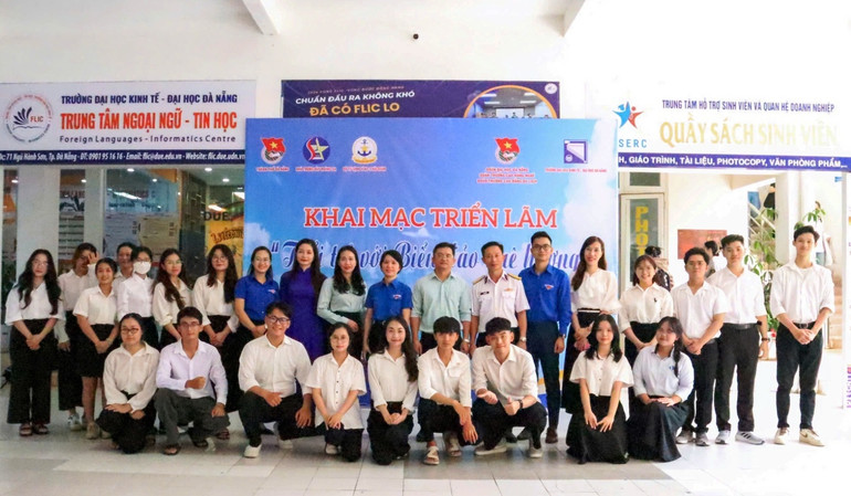 Nâng cao hiểu biết, ý thức, trách nhiệm của tuổi trẻ trong thực hiện chủ trương, đường lối của Đảng và Nhà nước về đấu tranh bảo vệ chủ quyền biển đảo Việt Nam.