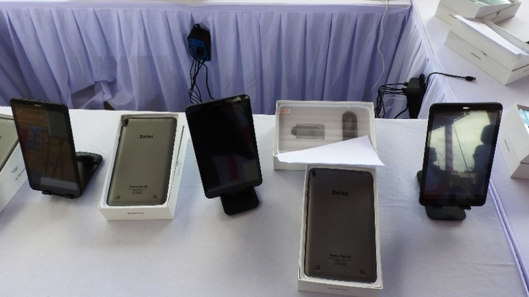 Thiết bị thông minh cầm tay cho doanh nghiệp Đà Nẵng sản xuất.