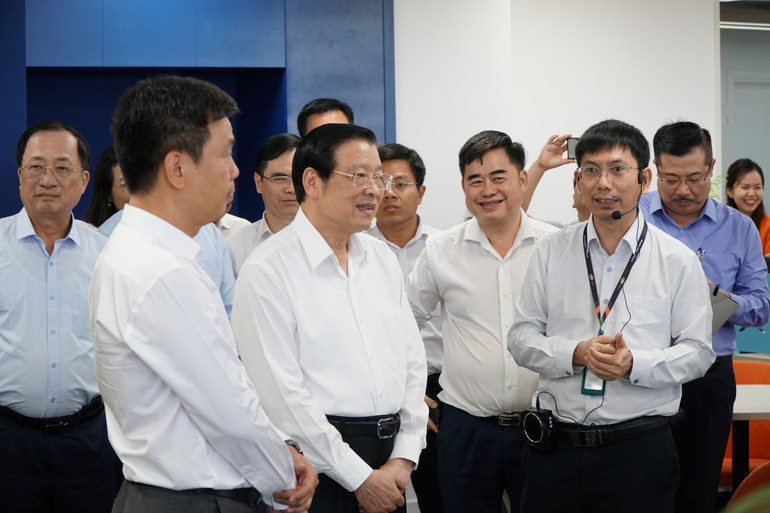 Những kinh nghiệm quý của FPT trong phát triển công nghệ, đổi mới sáng tạo, trí tuệ nhân tạo, đào tạo đội ngũ nhân lực công nghệ chất lượng cao cần được nghiên cứu, nhân rộng. Những kinh nghiệm quý của FPT trong phát triển công nghệ, đổi mới sáng tạo, trí tuệ nhân tạo, đào tạo đội ngũ nhân lực công nghệ chất lượng cao cần được nghiên cứu, nhân rộng.